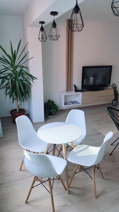 Apartman Lena Tuzla Exterior foto
