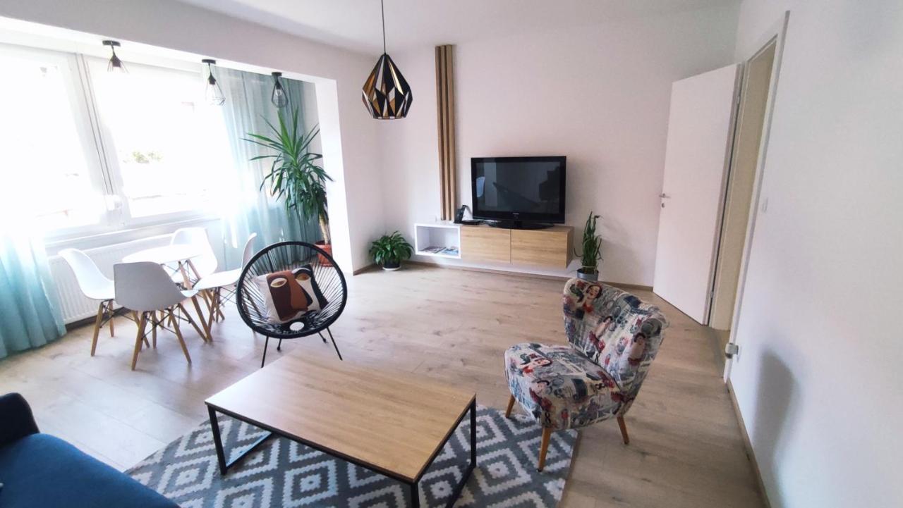 Apartman Lena Tuzla Exterior foto