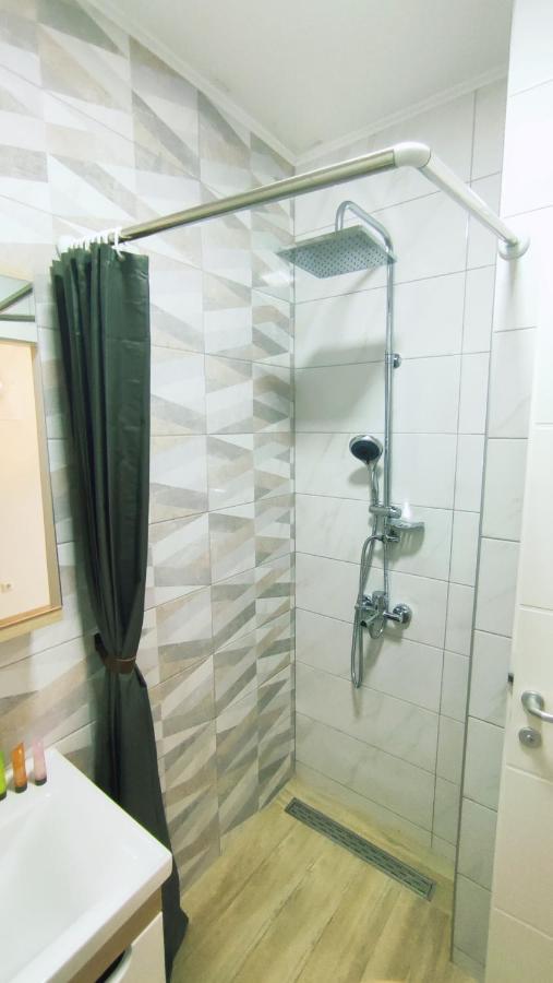 Apartman Lena Tuzla Exterior foto